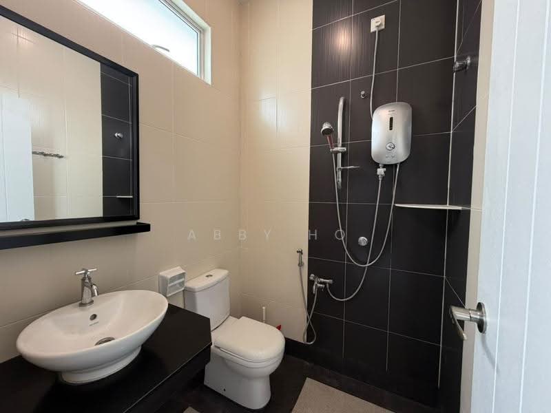 Rumah Berkembar untuk Dijual di Bukit Baru (Melaka) - Abby Ho - Bathroom - PropertyGuru.com.my