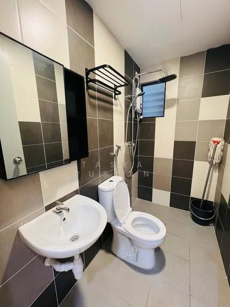 Kediaman Servis untuk Dijual di Residensi Mutiara Kajang 2 - Tasya Ruslan - PropertyGuru.com.my