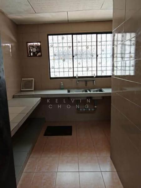 2-storey Terraced House for Rent in Taman Desa Pengkalan (Lahat) - Kelvin Chong - Kitchen - PropertyGuru.com.my
