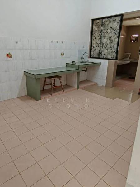 2-storey Terraced House for Rent in Taman Desa Pengkalan (Lahat) - Kelvin Chong - Kitchen - PropertyGuru.com.my
