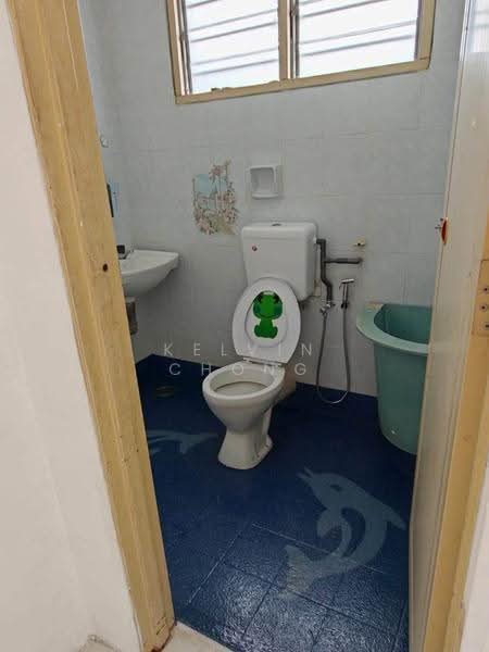 2-storey Terraced House for Rent in Taman Desa Pengkalan (Lahat) - Kelvin Chong - Bathroom - PropertyGuru.com.my
