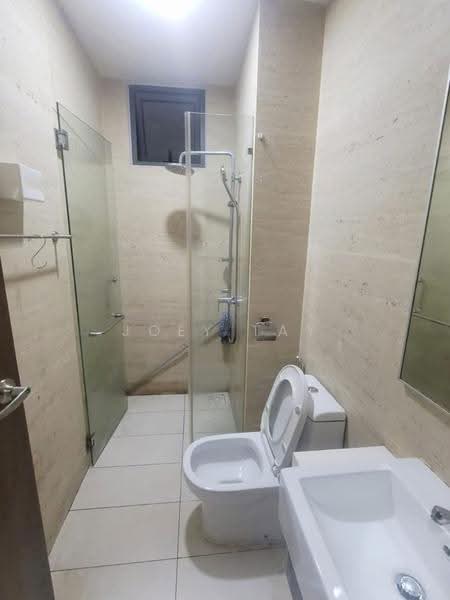 Condominium for Rent at Crescent Bay Suites (Teluk Bayu) - Joey Tay - Bathroom - PropertyGuru.com.my