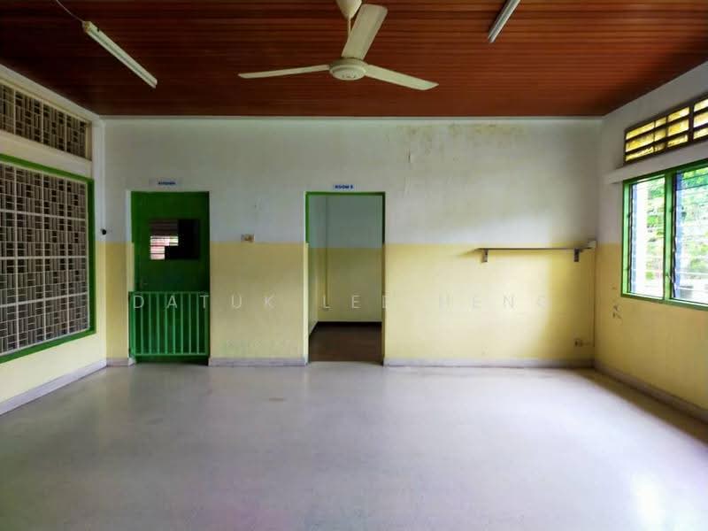 Bungalow House for Rent in Taman Chateau (Ipoh) - Datuk Lee Heng - Interior - PropertyGuru.com.my