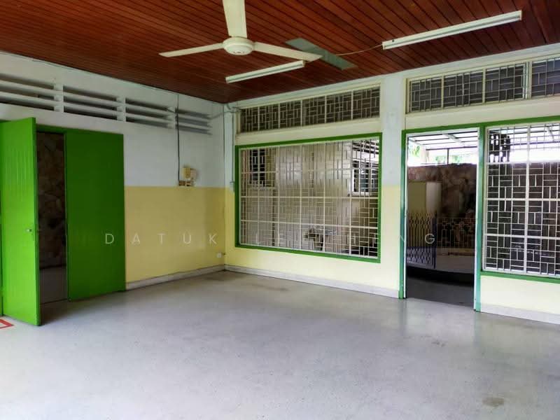 Bungalow House for Rent in Taman Chateau (Ipoh) - Datuk Lee Heng - Interior - PropertyGuru.com.my