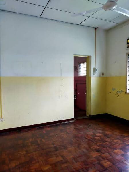 Bungalow House for Rent in Taman Chateau (Ipoh) - Datuk Lee Heng - Interior - PropertyGuru.com.my