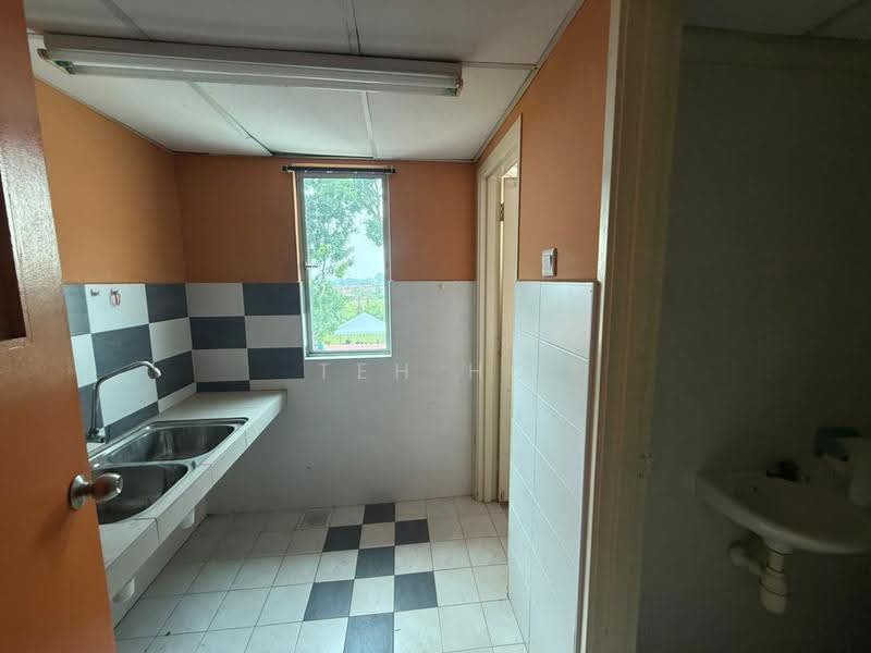 Shop for Rent in Bukit Katil (Melaka) - Teh HC - Kitchen - PropertyGuru.com.my