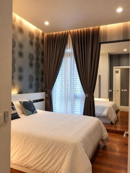 Kondominium untuk Dijual di The LIGHT COLLECTION II - KK Kwok - Bedroom - PropertyGuru.com.my