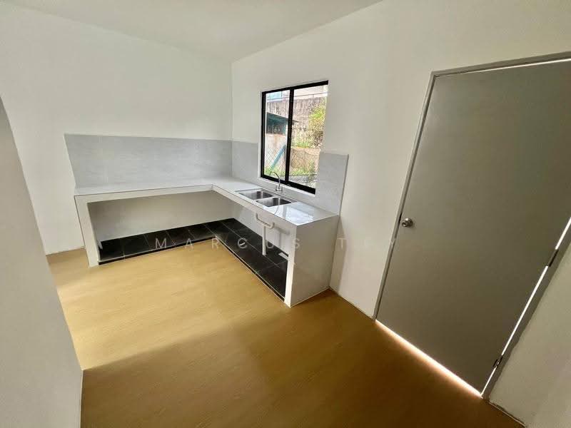 2-storey Terraced House for Sale in Taman Mesra (Kulai) - Marcus Tey - Kitchen - PropertyGuru.com.my