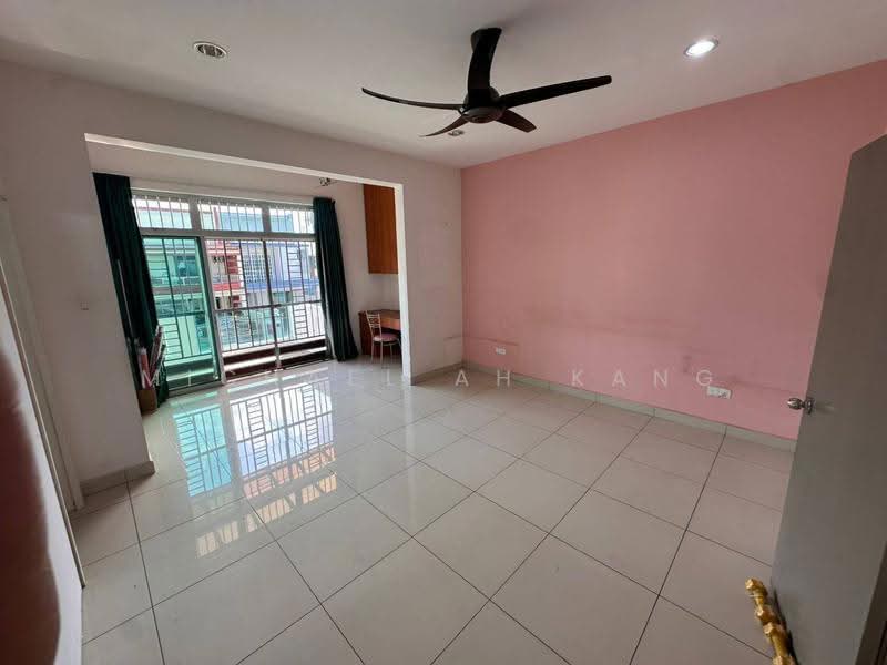 Rumah Kluster untuk Dijual di Taman Gaya (Ulu Tiram) - Michael Ah Kang - Living Room - PropertyGuru.com.my