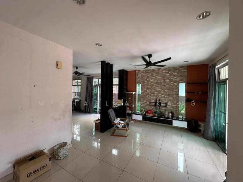 Rumah Kluster untuk Dijual di Taman Gaya (Ulu Tiram) - Michael Ah Kang - Living Room - PropertyGuru.com.my