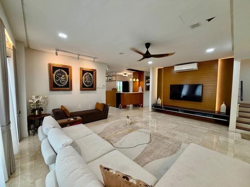 Rumah Teres 3-Tingkat untuk Dijual di Taman Danau Desa (Taman Desa) - Ai Faizal - Living Room - PropertyGuru.com.my