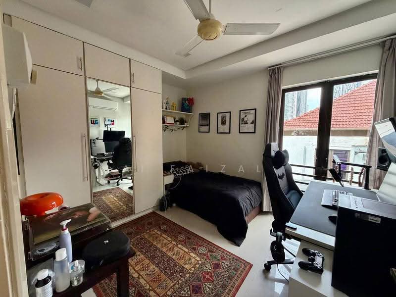 Rumah Teres 3-Tingkat untuk Dijual di Taman Danau Desa (Taman Desa) - Ai Faizal - PropertyGuru.com.my