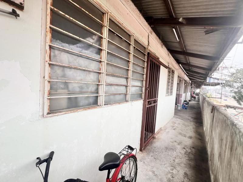 Rumah Flat untuk Dijual di Flat Taman Ungku Tun Aminah - Pier Lye - Exterior - PropertyGuru.com.my
