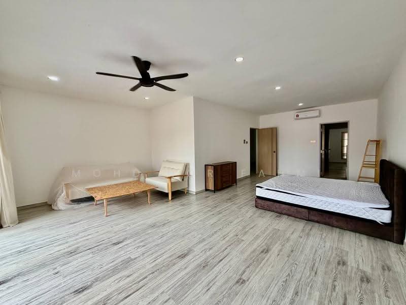Semi-Detached House for Sale in Taman United (Jalan Klang Lama (Old Klang Road)) - Mohd Nor Fahmi - Bedroom - PropertyGuru.com.my