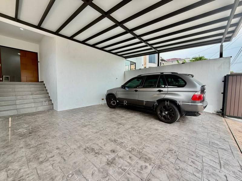 Semi-Detached House for Sale in Taman United (Jalan Klang Lama (Old Klang Road)) - Mohd Nor Fahmi - Exterior - PropertyGuru.com.my
