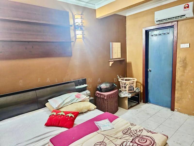 Apartment for Sale at Vista Pinggiran Apartment - Faliyana binti Muda - PropertyGuru.com.my
