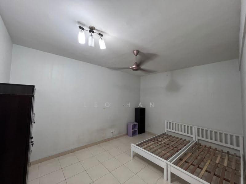 Kondominium untuk Dijual di Platinum Lake PV 13 - Leo Han - Bedroom - PropertyGuru.com.my