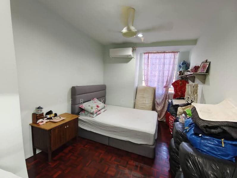 2-storey Terraced House for Sale in Donggongon (Penampang) - Derek Chung - Bedroom - PropertyGuru.com.my