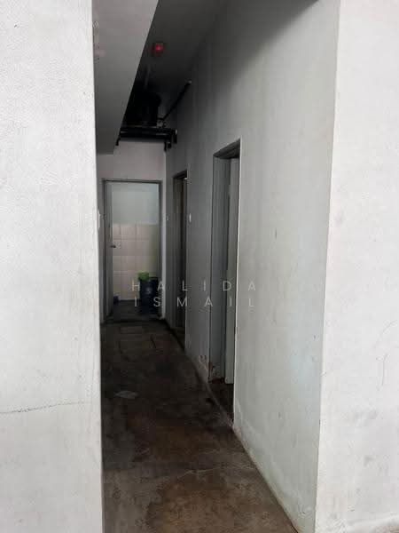 Retail Space untuk Dijual di Batu Kawan (Penang) - Halida Ismail - Corridor - PropertyGuru.com.my