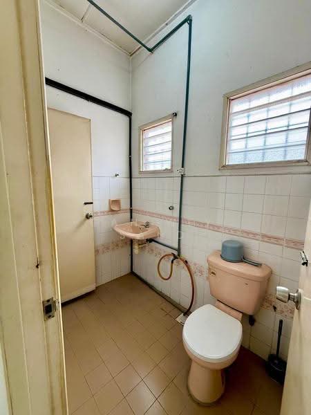 2-storey Terraced House for Sale in Kelana Jaya (Petaling Jaya) - GAN WEY SAND - Bathroom - PropertyGuru.com.my