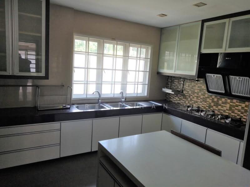 Bungalow House for Sale in Taman United (Jalan Klang Lama (Old Klang Road)) - Eric Chan - Kitchen - PropertyGuru.com.my