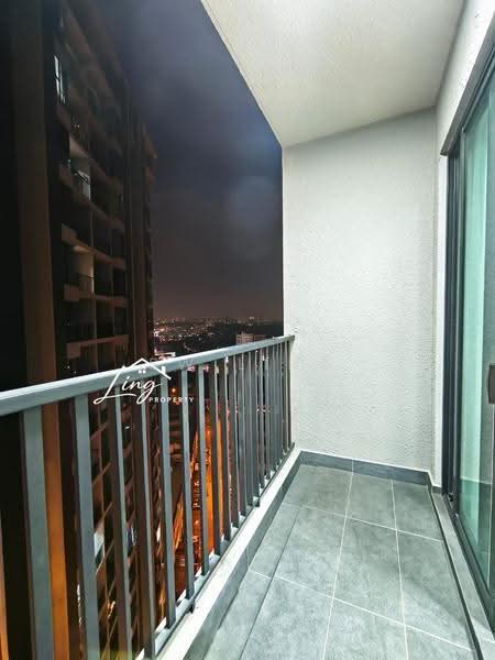 Kediaman Servis untuk Disewa di AraTre' Residences - SW Ling - Balcony - PropertyGuru.com.my
