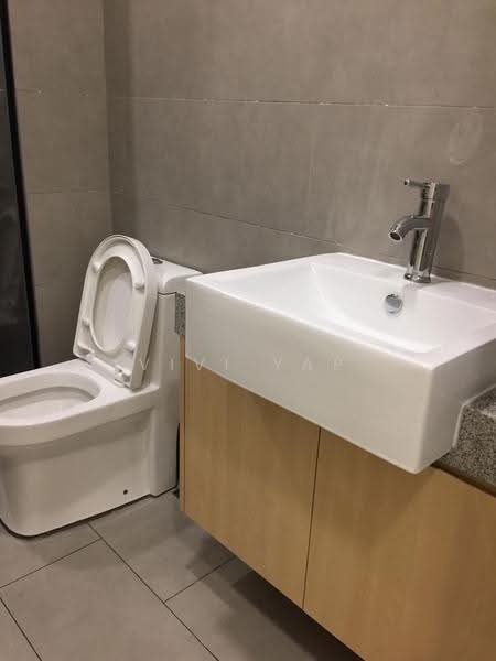 Kondominium untuk Dijual di Paragon 3 - Vivi Yap - Bathroom - PropertyGuru.com.my