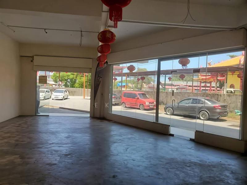 Shop / Office untuk Dijual di Putatan (Sabah) - Derek Chung - Exterior - PropertyGuru.com.my