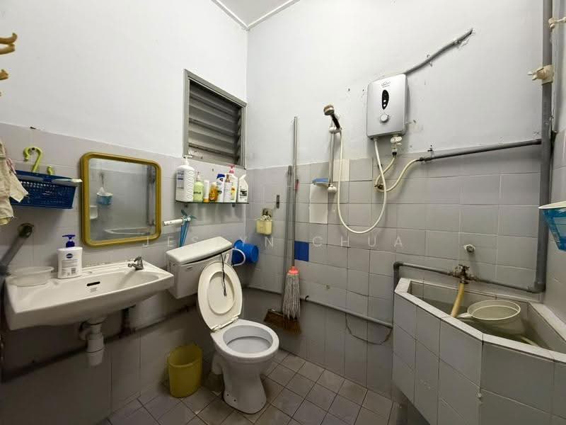 1-storey Terraced House for Sale in Taman Cheras Perdana (Cheras) - Jeslyn Chua - Bathroom - PropertyGuru.com.my
