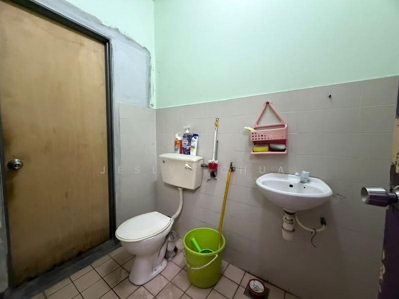1-storey Terraced House for Sale in Taman Cheras Perdana (Cheras) - Jeslyn Chua - Bathroom - PropertyGuru.com.my
