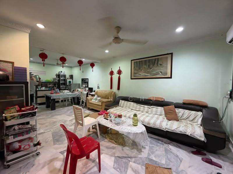 1-storey Terraced House for Sale in Taman Cheras Perdana (Cheras) - Jeslyn Chua - Living Room - PropertyGuru.com.my