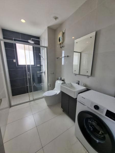 Condominium for Rent at Bay Point @ Country Garden Danga Bay - Jacky Ong - Bathroom - PropertyGuru.com.my