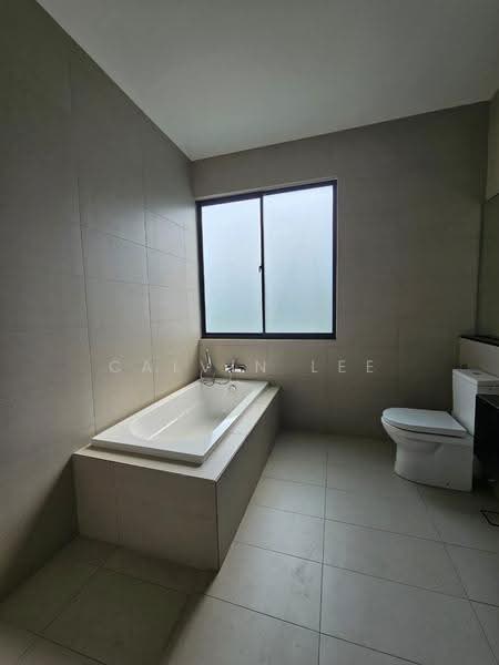 Rumah Teres 3-Tingkat untuk Dijual di Senibong (Permas Jaya) - Calvin Lee - Bathroom - PropertyGuru.com.my