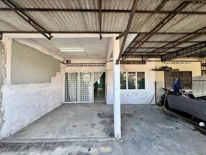 Rumah Teres 1-Tingkat untuk Dijual di Taman Seri Medan Jaya (Telok Panglima Garang) - Adaw Zain - Exterior - PropertyGuru.com.my