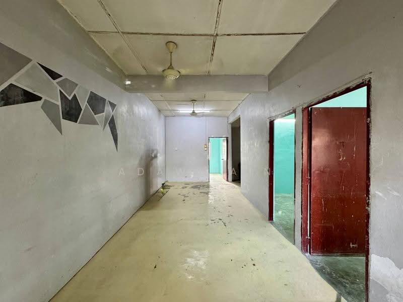 Rumah Teres 1-Tingkat untuk Dijual di Taman Seri Medan Jaya (Telok Panglima Garang) - Adaw Zain - Interior - PropertyGuru.com.my