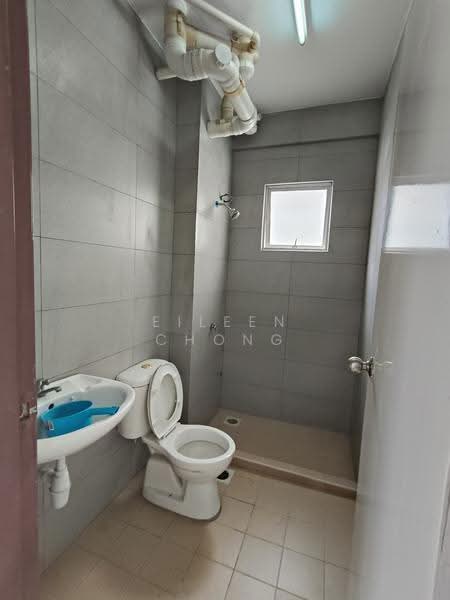 Apartment for Sale at Cahaya Permai - Eileen Chong - Common Bathroom - PropertyGuru.com.my