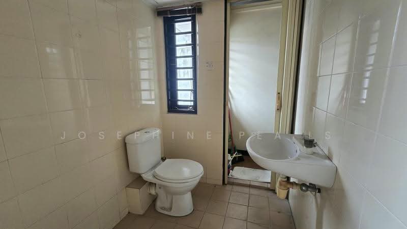 2.5-storey Terraced House for Sale in Taman Seputeh (Seputeh) - Josephine Pea LS - Bathroom - PropertyGuru.com.my