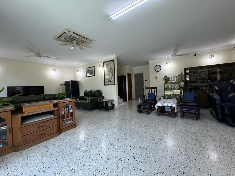 Semi-Detached House for Sale in Taman Overseas Union (Taman Oug) (Jalan Klang Lama (Old Klang Road)) - Carole Teh - Living Room - PropertyGuru.com.my