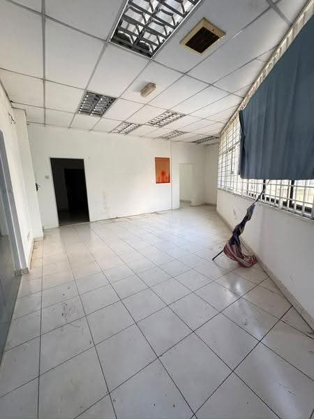 Kilang untuk Disewa di Taman Perindustrian Bukit Serdang (Seri Kembangan) - Wai Ann Teng - Interior - PropertyGuru.com.my