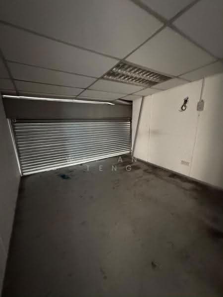 Kilang untuk Disewa di Taman Perindustrian Bukit Serdang (Seri Kembangan) - Wai Ann Teng - Interior - PropertyGuru.com.my