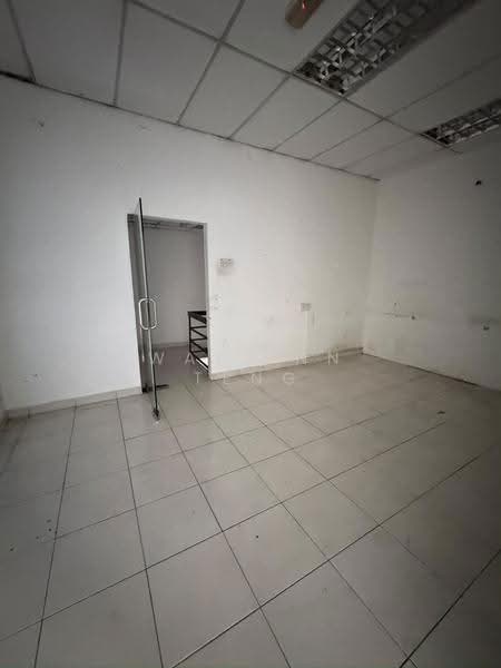 Kilang untuk Disewa di Taman Perindustrian Bukit Serdang (Seri Kembangan) - Wai Ann Teng - Interior - PropertyGuru.com.my