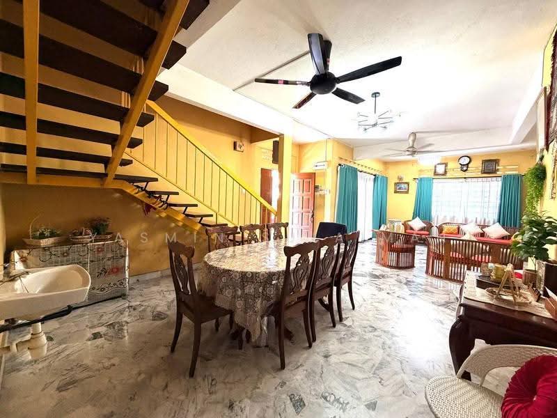 Bungalow House untuk Dijual di Segambut (Kuala Lumpur) - Yasmin Sulaiman - Living Room - PropertyGuru.com.my
