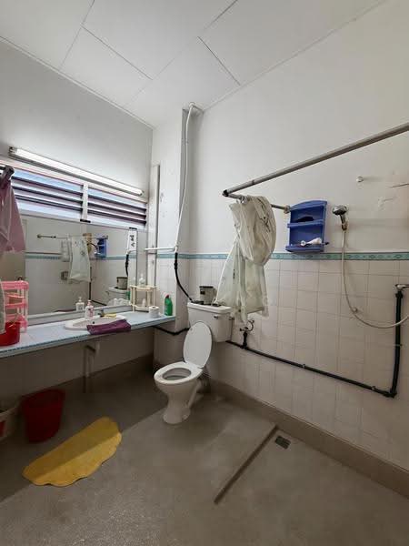2-storey Terraced House for Sale in Farlim (Ayer Itam) - Li Fang - Bathroom - PropertyGuru.com.my