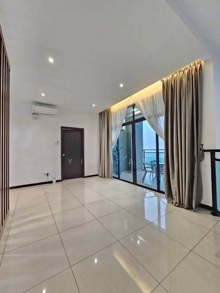 Kediaman Servis untuk Dijual di Molek Regency - Yik Tat - PropertyGuru.com.my