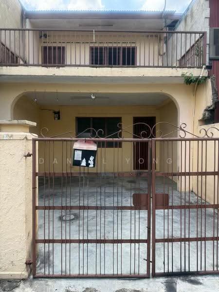 2-storey Terraced House for Sale in Taman Gembira (Tampoi) - Daniel Yong - Exterior - PropertyGuru.com.my