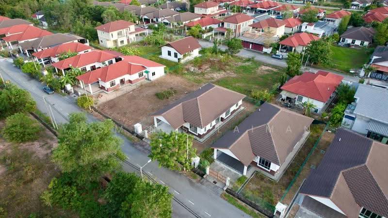 Bungalow House untuk Dijual di Bandar Tasik Senangin (Lenggeng) - Yasmin Sulaiman - Exterior - PropertyGuru.com.my
