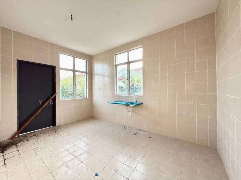 Bungalow House untuk Dijual di Bandar Tasik Senangin (Lenggeng) - Yasmin Sulaiman - Kitchen - PropertyGuru.com.my