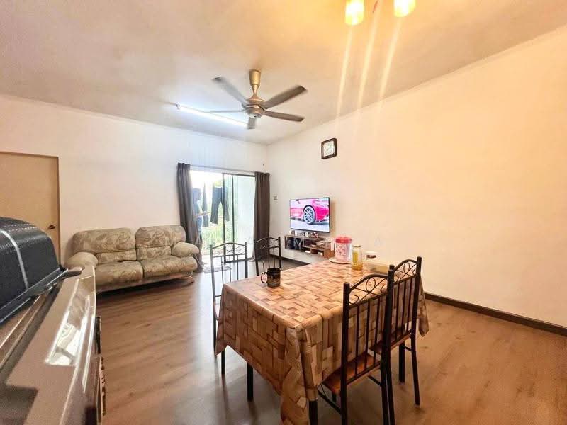 Apartment for Sale at Pangsapuri Subang Impian - Maya Myra - Living Room - PropertyGuru.com.my
