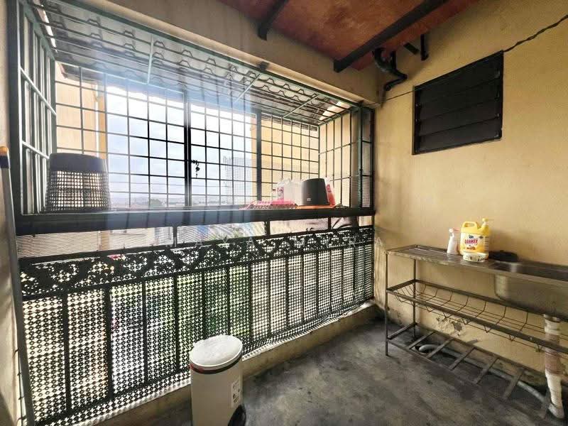 Apartment for Sale at Pangsapuri Subang Impian - Maya Myra - Balcony - PropertyGuru.com.my