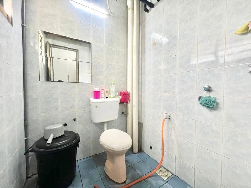 Apartment for Sale at Pangsapuri Subang Impian - Maya Myra - Bathroom - PropertyGuru.com.my
